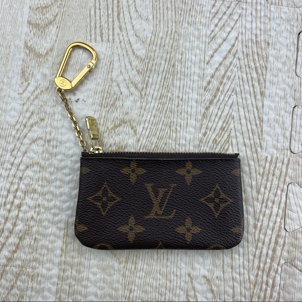 Louis Vuitton Monogram Key Pouch Cles